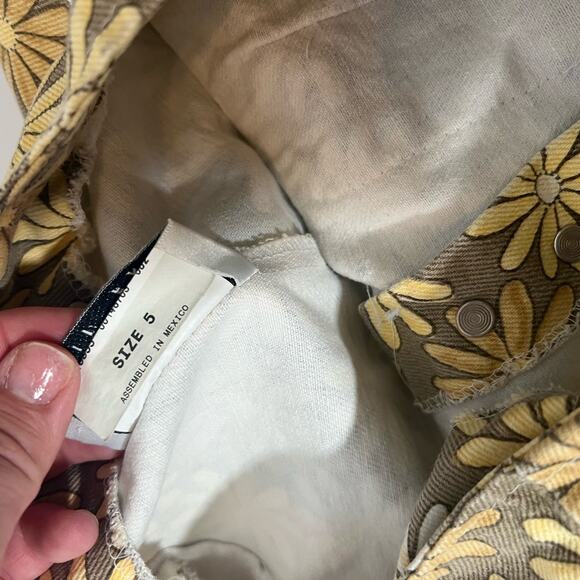 Vintage A Byer 90s Rare Cotton Button Fly High Rise Floral Shorts Sz 5 - Picture 6 of 6